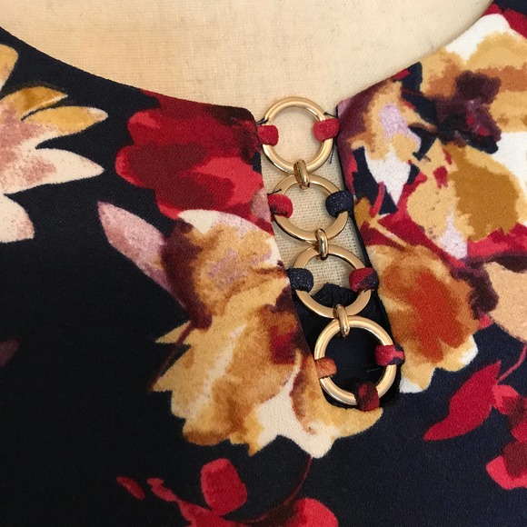 New AGB Blue Red Multicolored Floral Midi Dress, Size 8 - Picture 3 of 7